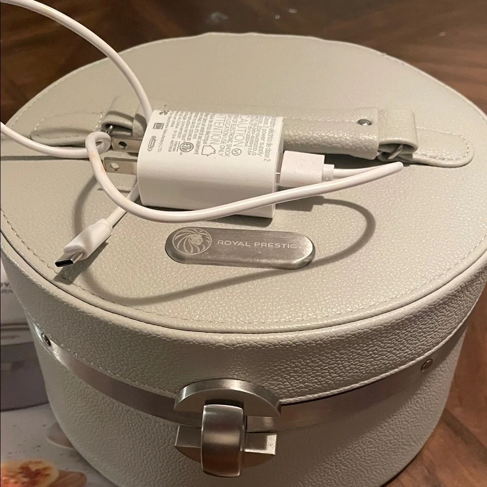 Royal Prestige tortilla warmer